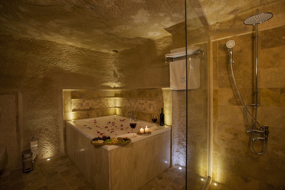 Azure Cave Suites 43/50