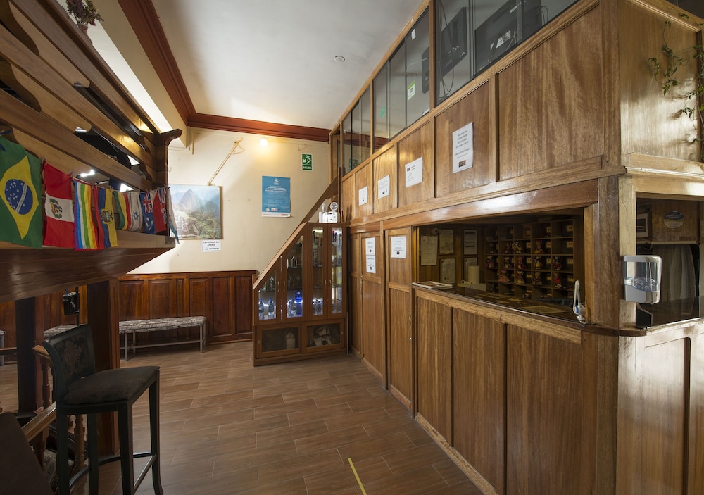 Posada Del Viajero 56/71