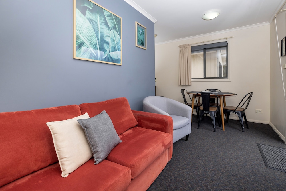 BIG4 Hobart Airport Tourist Park Hotel 32/48