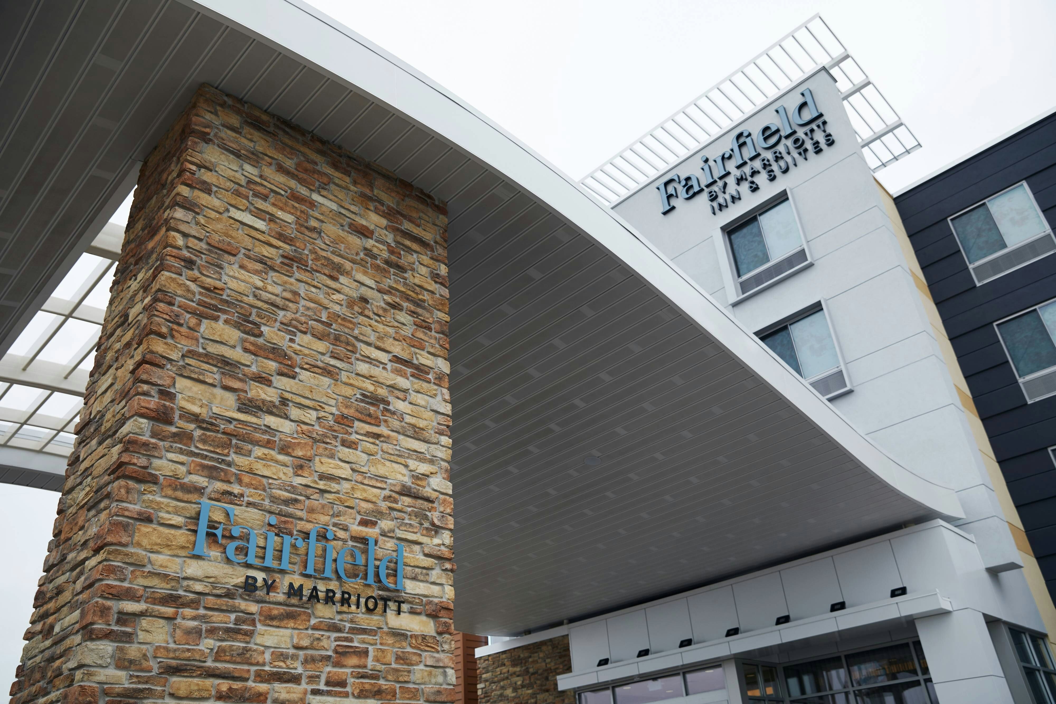 Fairfield Inn & Suites By Marriott Sheboygan 1/14