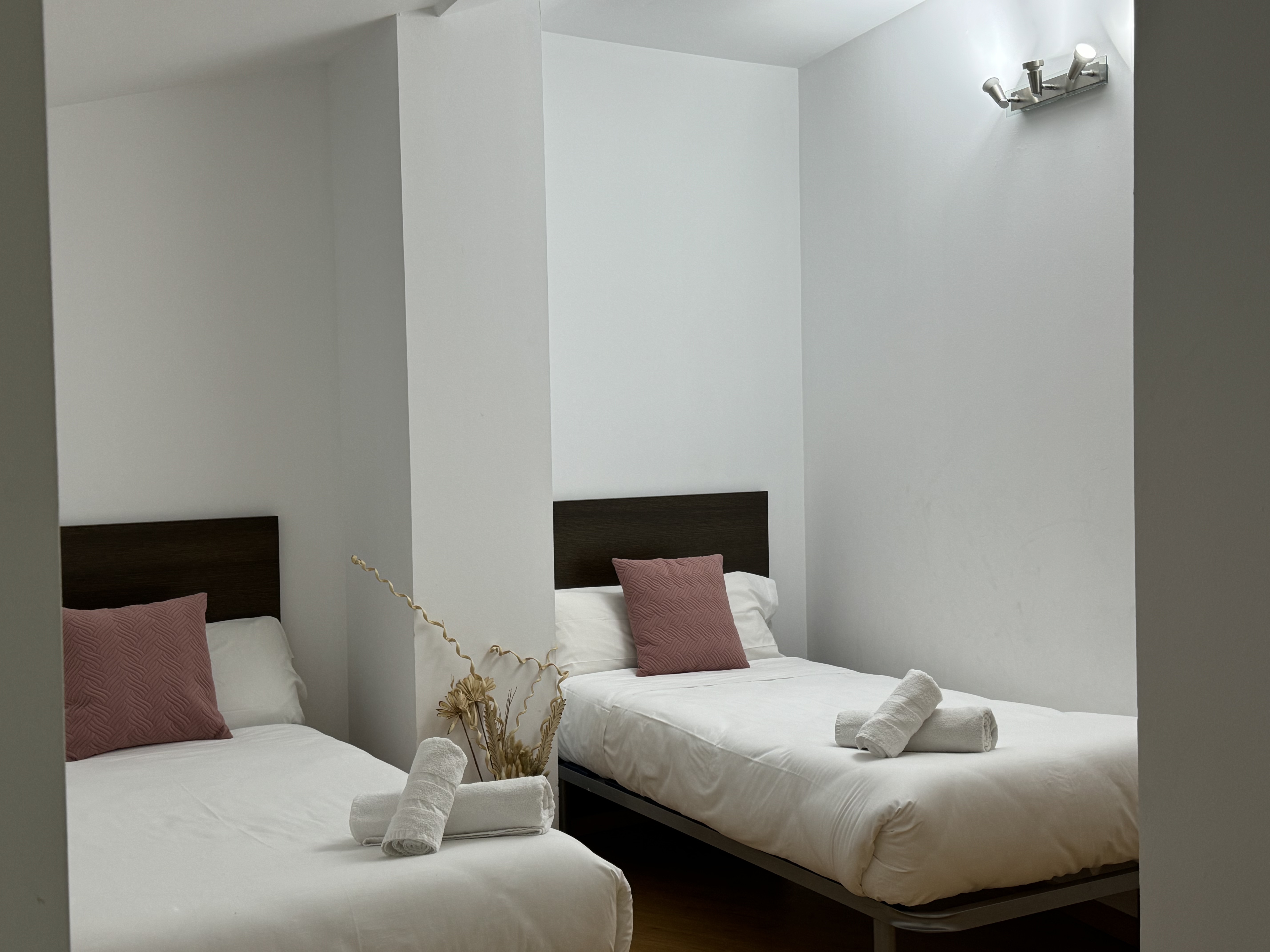 Costera la Mar Apartments 9/48