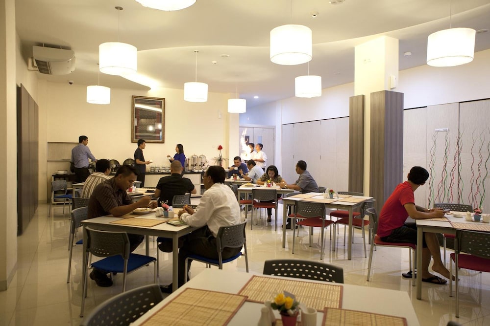 Cordela Hotel Medan 35/46