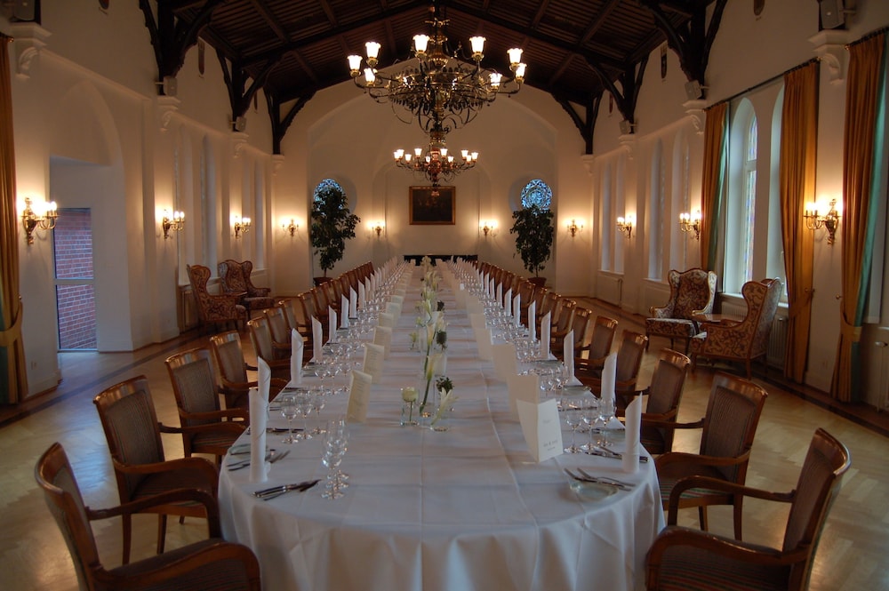 Geniesser Hotel Altes Gymnasium 34/50