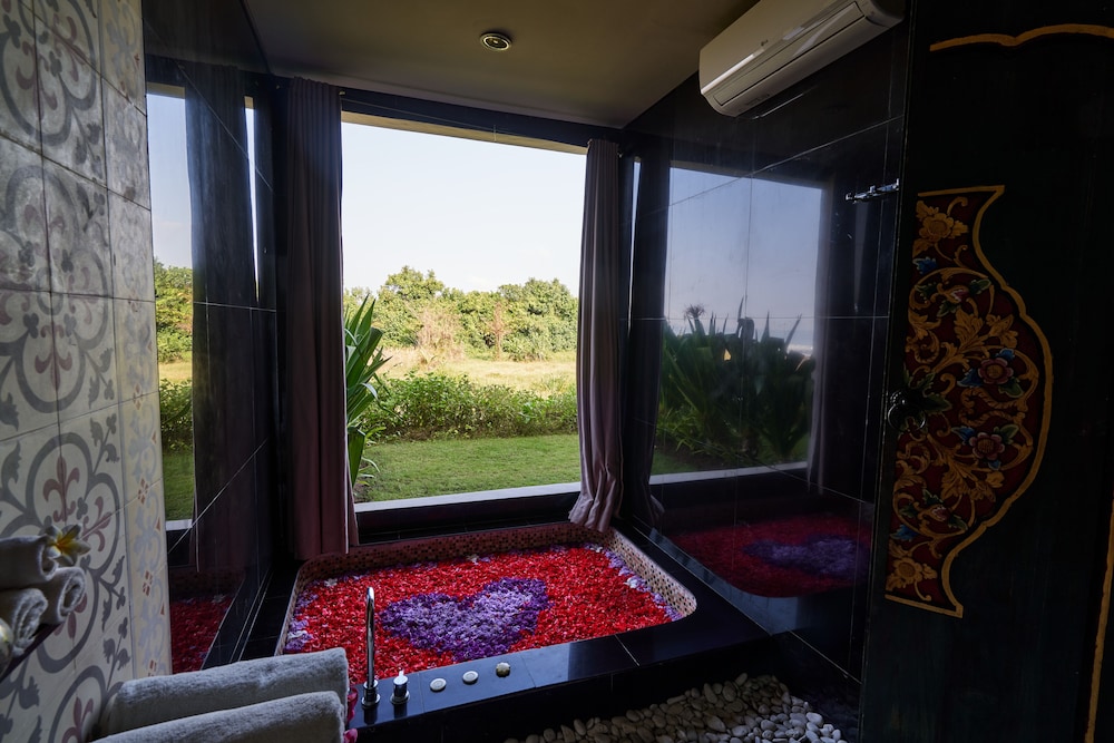 The Royal Purnama Art Suites and Villas - Adults Only 23/50