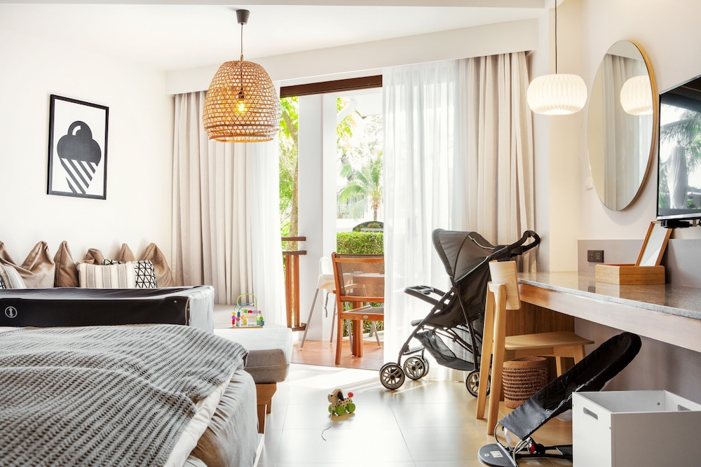 Sunwing Kamala Beach 41/56