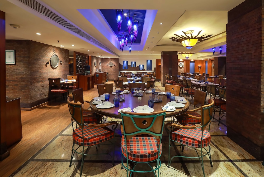 Radisson Blu Hotel Chennai City Centre 34/46