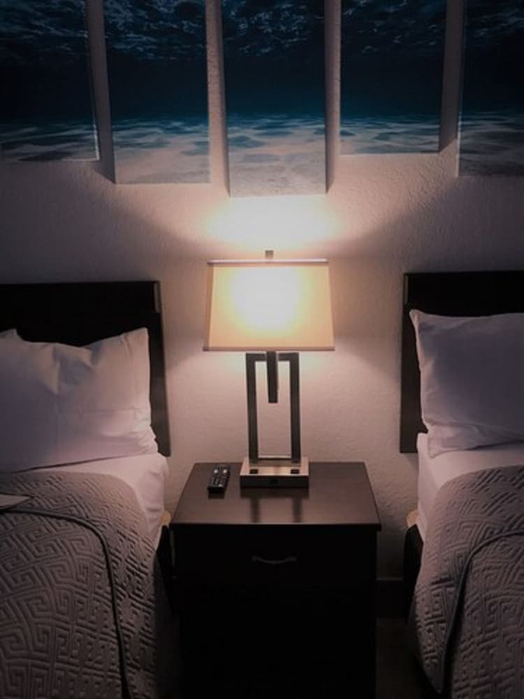 Up Midtown (ex. Wishes Hotel Biscayne) 33/55