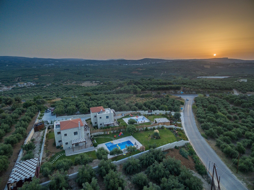 Olive Garden Villas 38/50