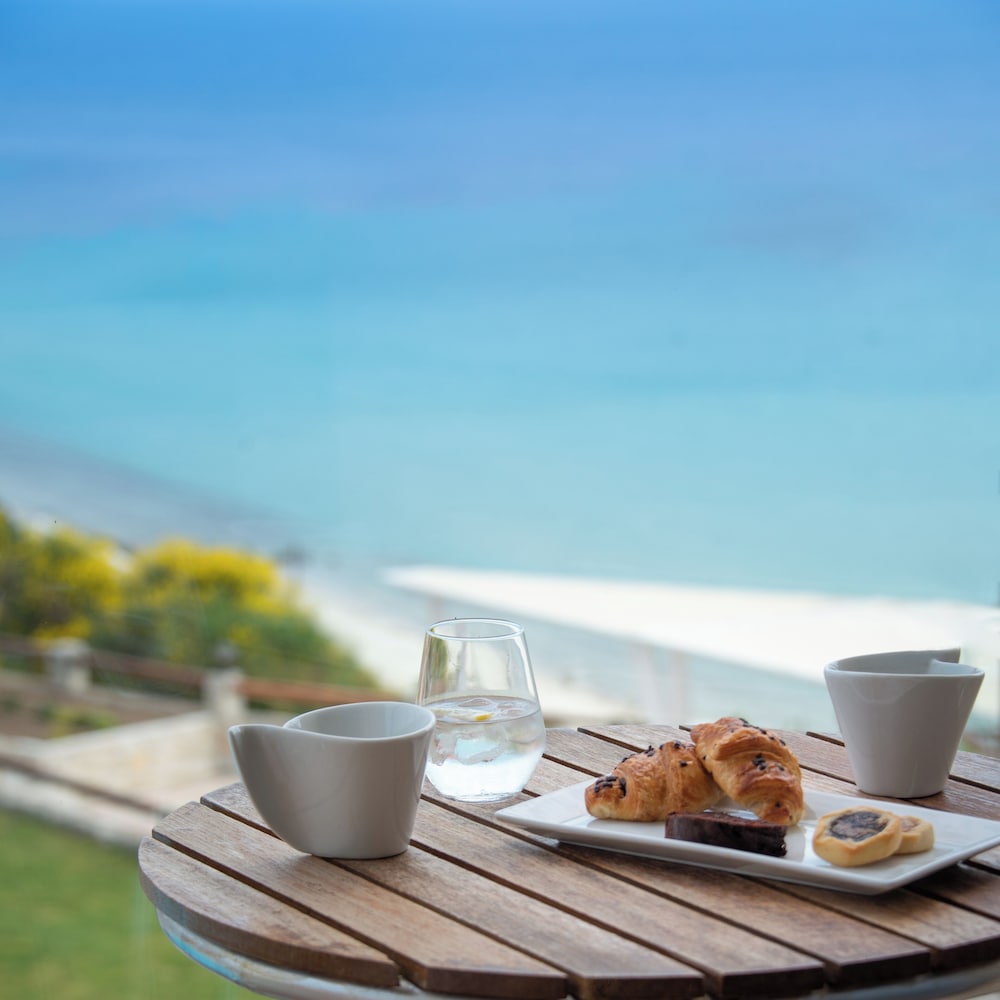 Blue Bay Halkidiki 34/49