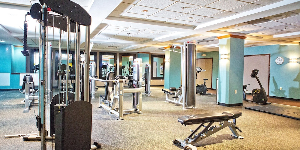 Clarion Hotel & Suites Conference Center Memphis Airport 12/31