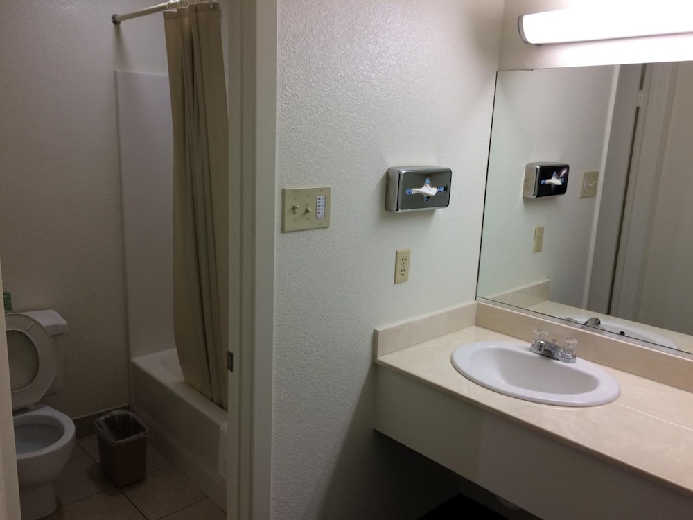 Travel Inn 20/24
