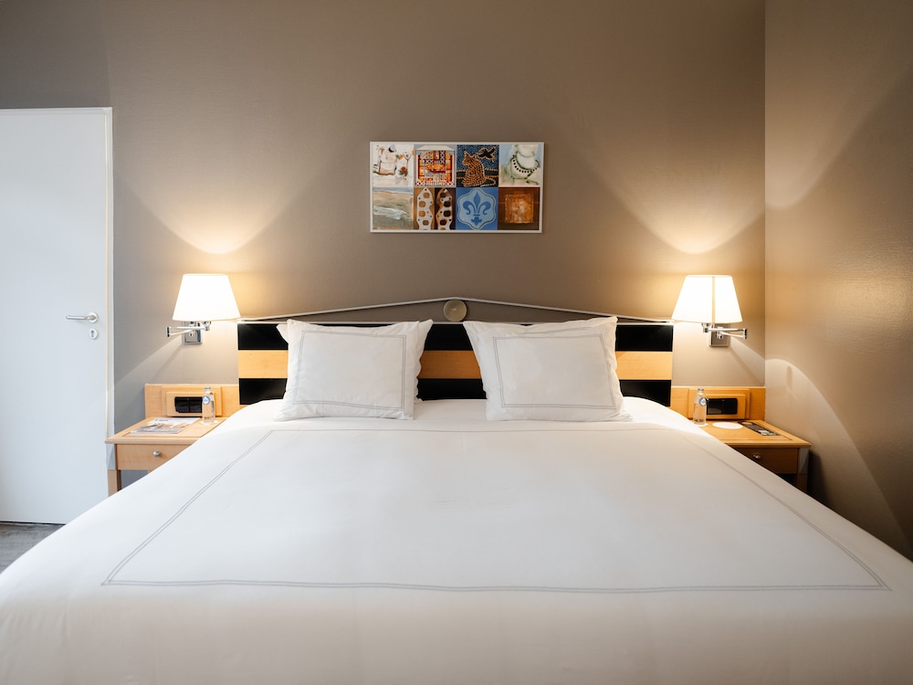 Swissotel Amsterdam 12/73