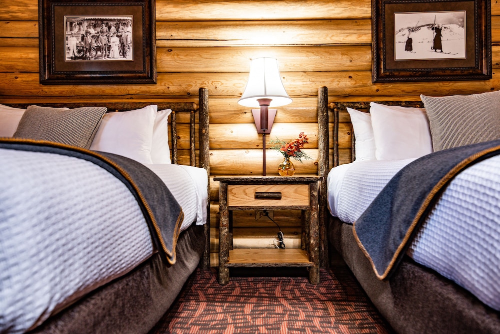 Elk Country Inn 22/68