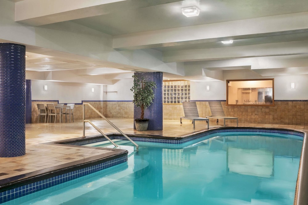 Ramada Plaza By Wyndham Montreal 3/60