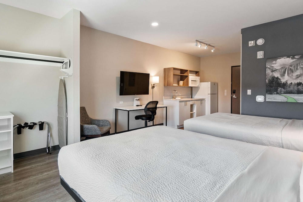 Extended Stay America Premier Suites Orlando Sanford 17/57