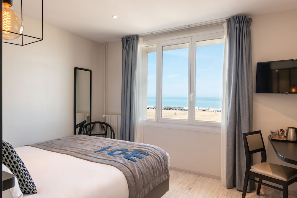 Hotel De La Plage 32/71