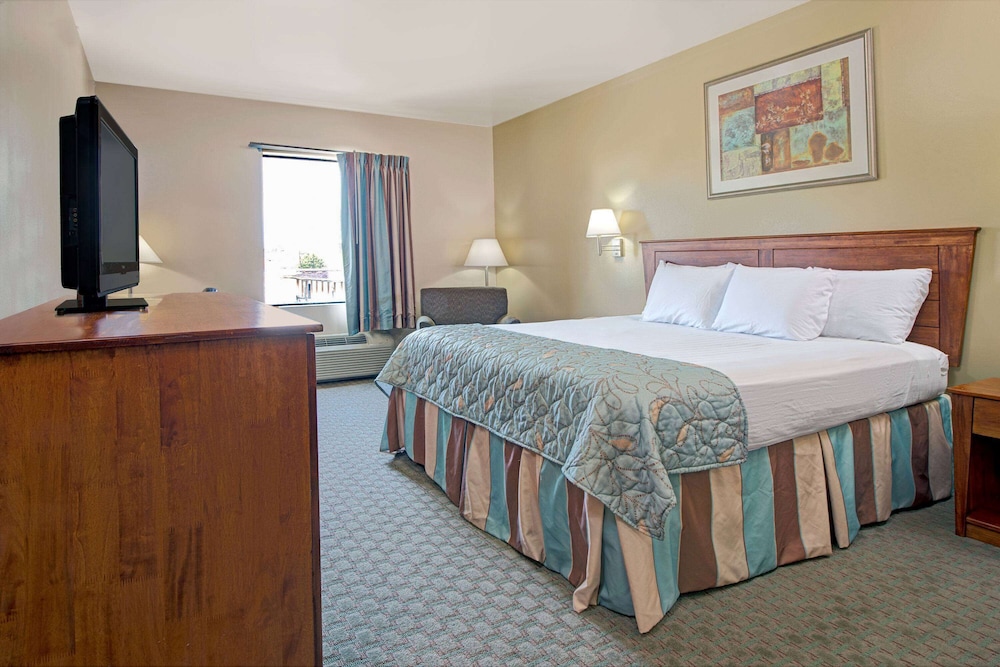 Standard, King Bed