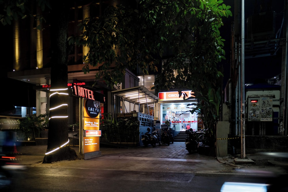 Kalya Hotel Bandung 69/73