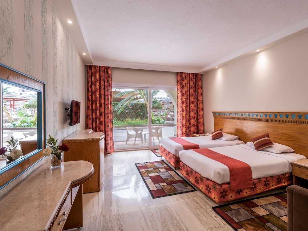 Seagull Beach Resort - Families and Couples Only 13/50