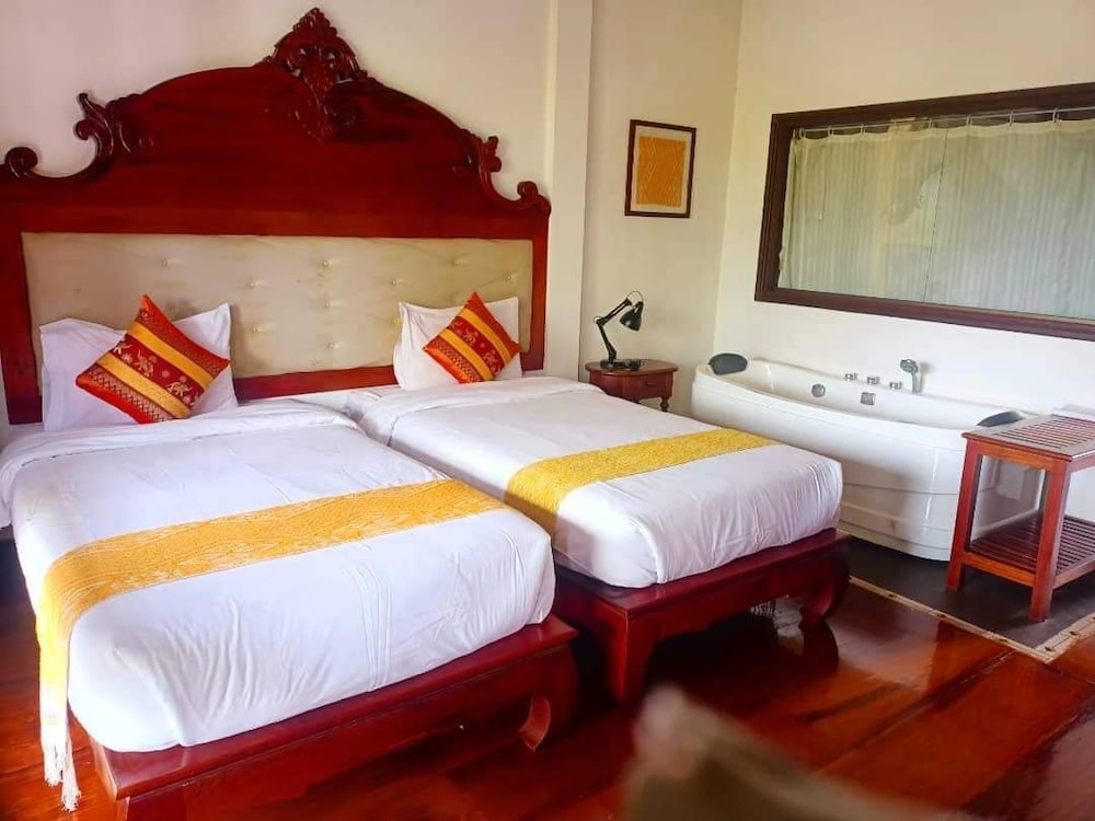1 BEDROOM, DELUXE, TWIN BEDS, MOUNTAIN VIEW