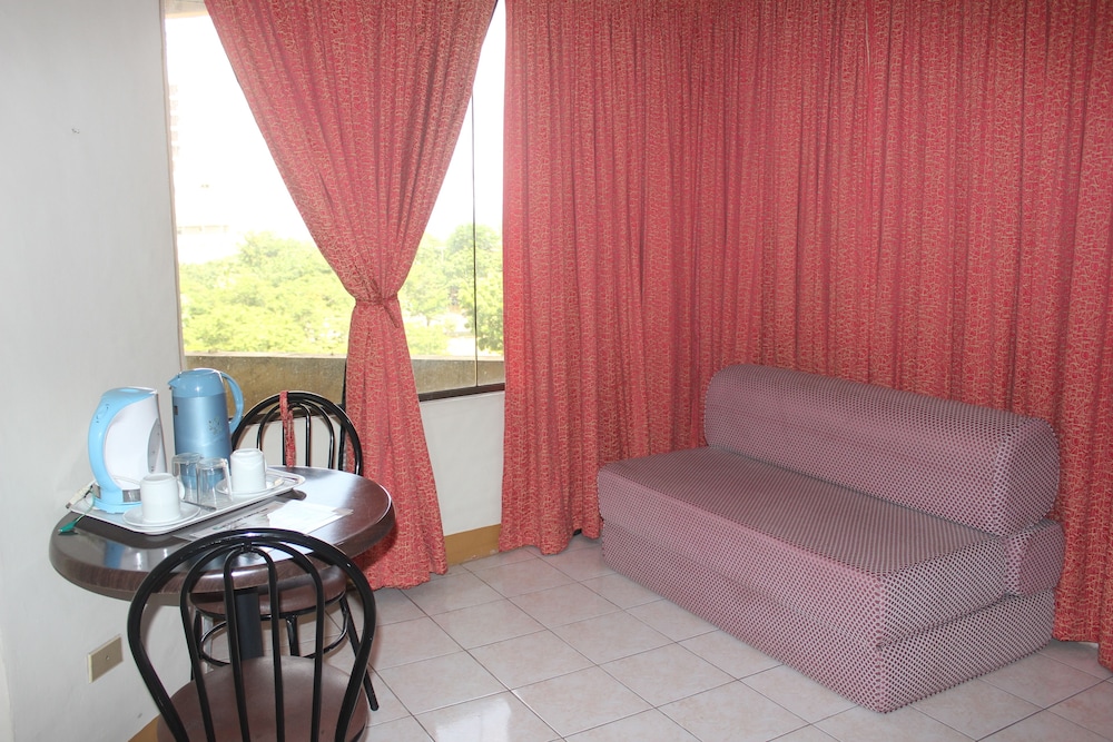 Elegant Circle Inn 40/71