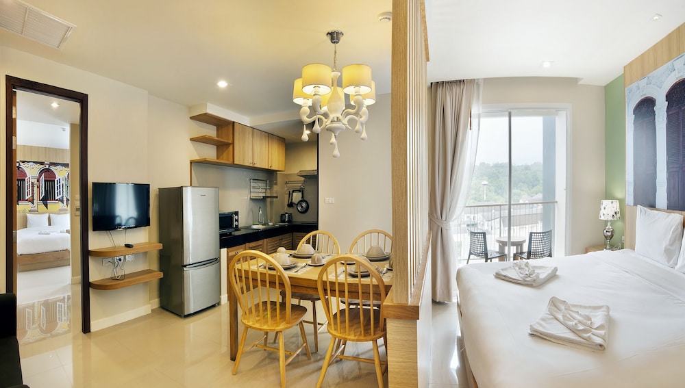 Ratana Apart-Hotel at Rassada 62/68