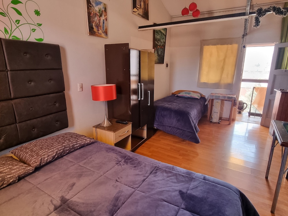 Panoramic, Queen Bed, Mountain Side