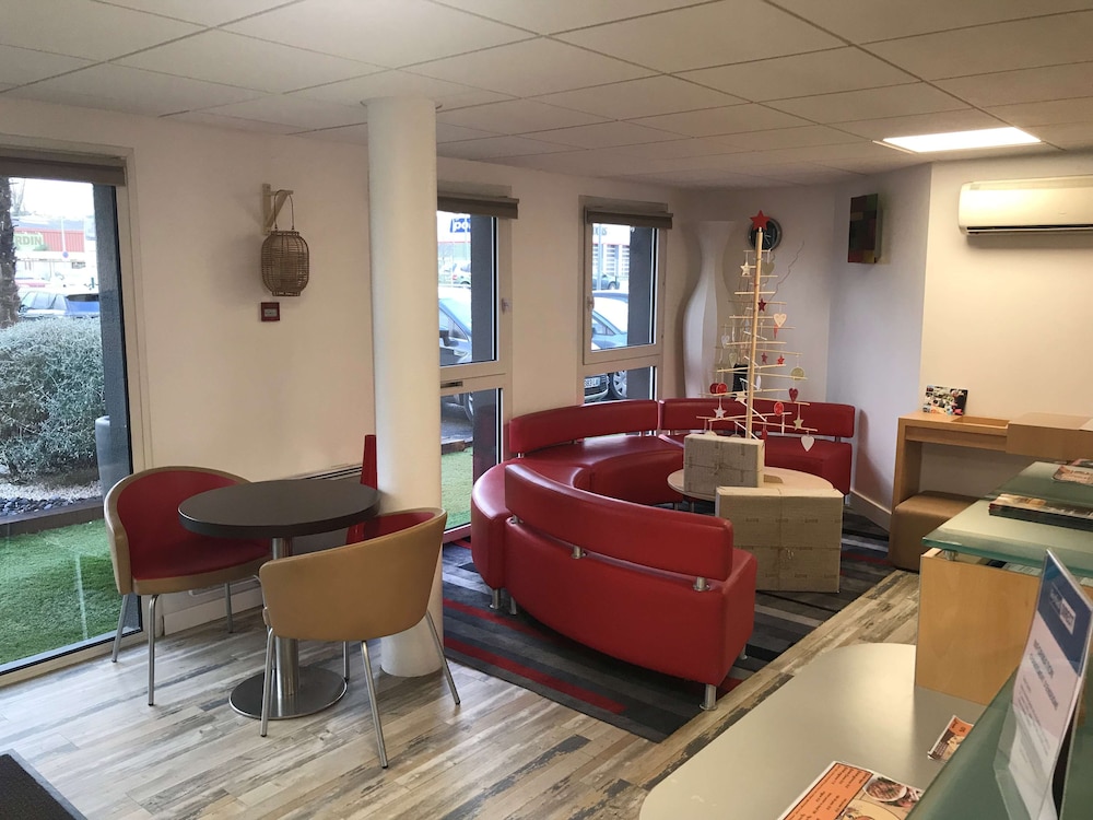 Kyriad Direct Agen-Castelculier 29/41