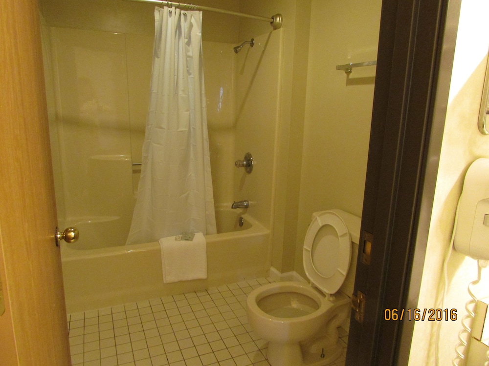 Great Lakes Inn 59/62