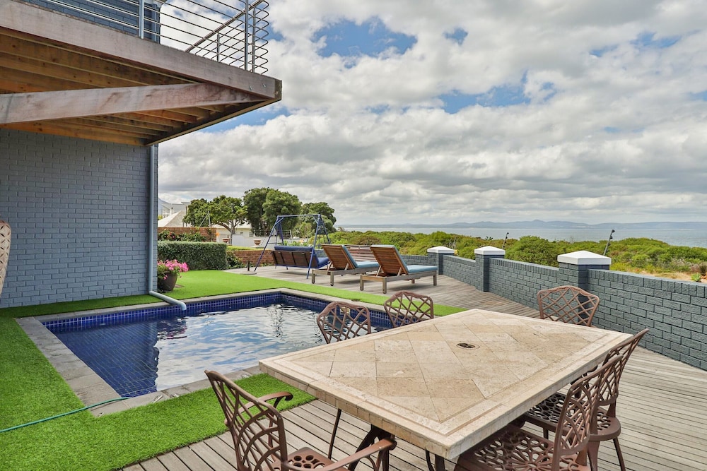 The Whale's Tale Guest House 27/40