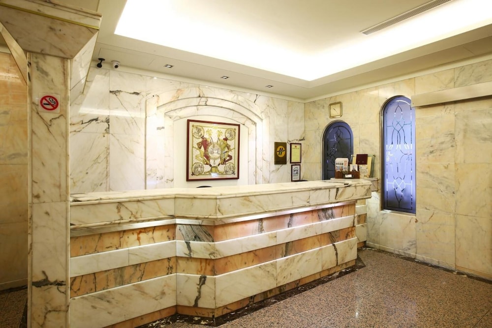Hua Du Hotel 7/65
