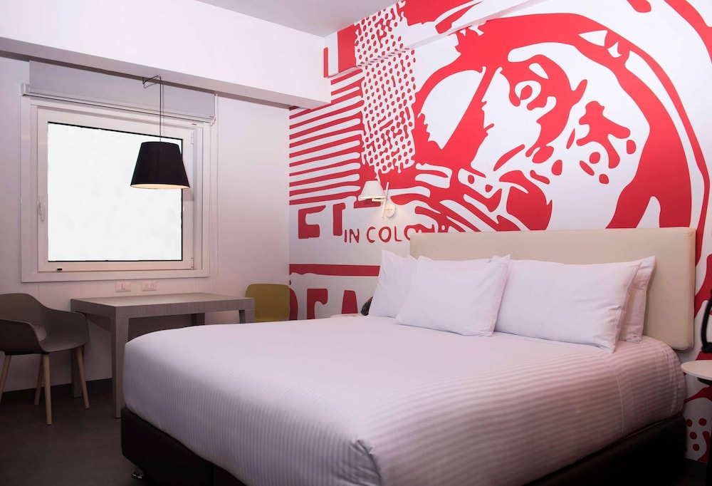 Room, King Bed
