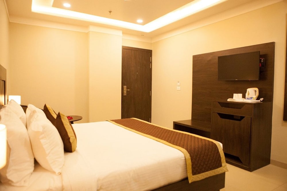 Hotel Rg Inn 13/35