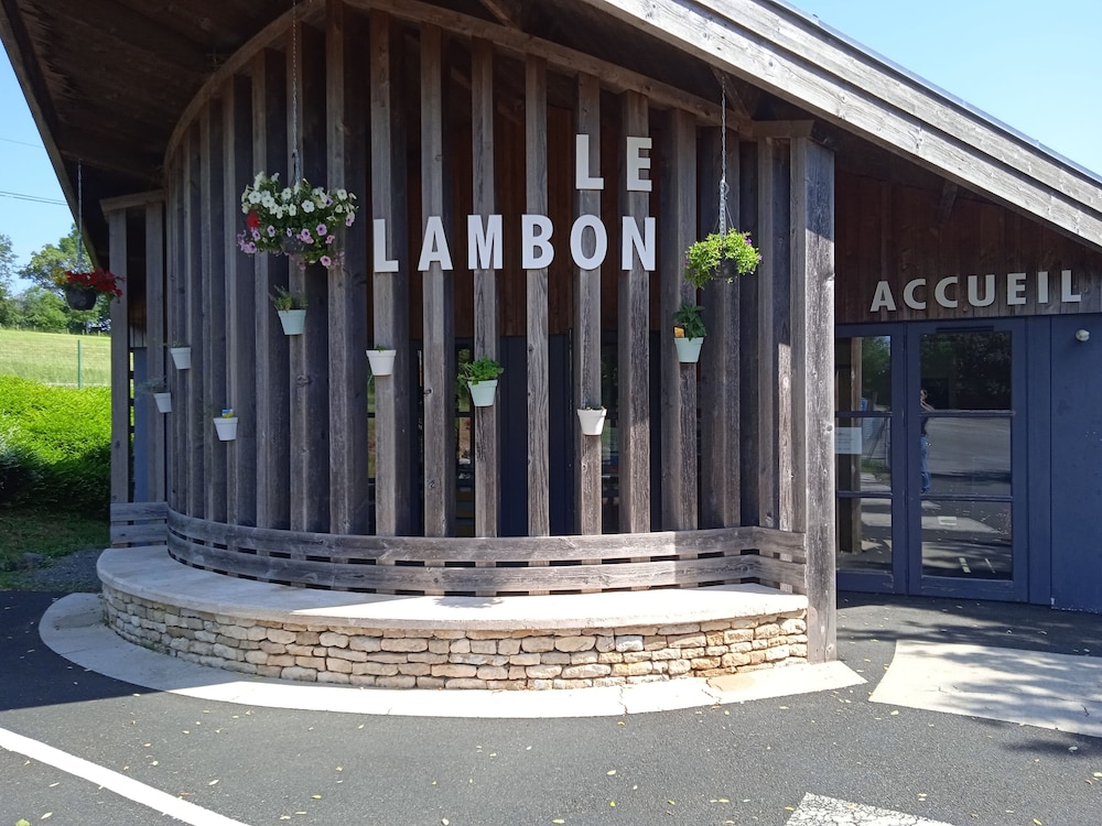 OLYDEA le Domaine du Lambon in Prailles-la-Couarde