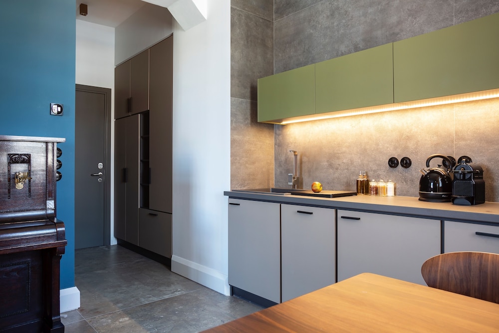 The Foundry Suites Athens 6/50