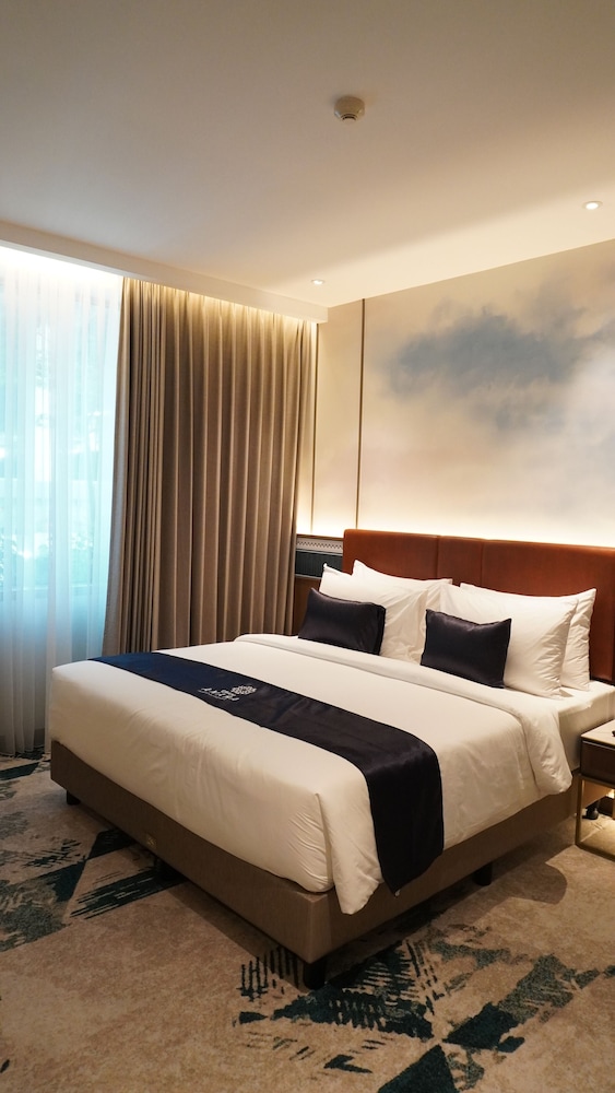 Grand Anara Airport Hotel 14/50