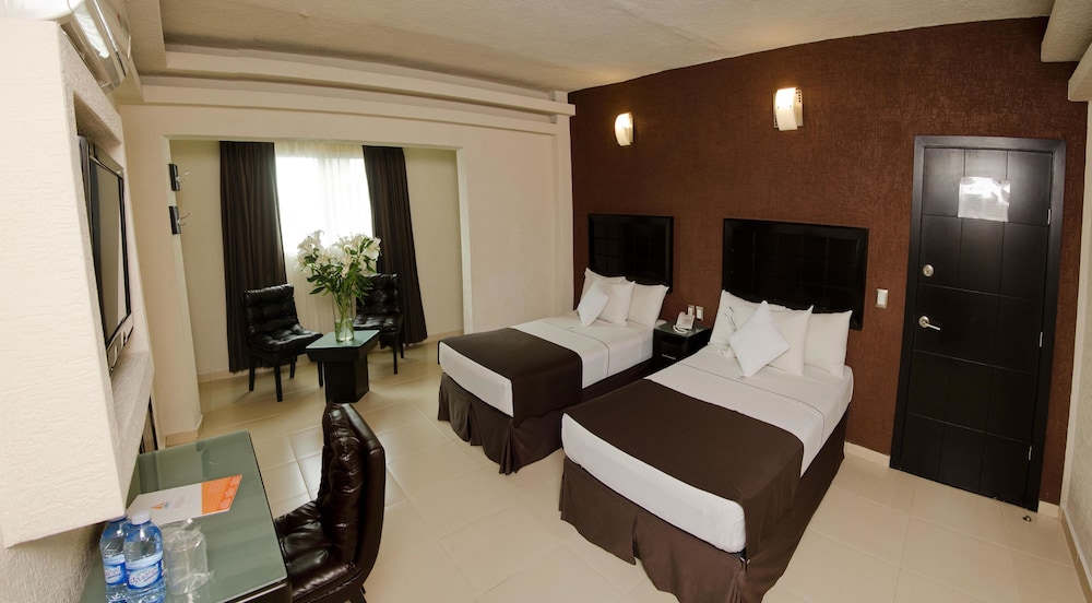 Hotel Portonovo Plaza Guadalajara 12/35