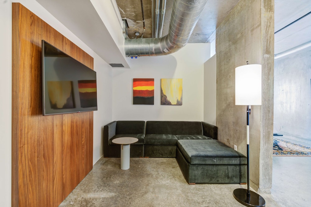 NYLO Dallas Plano Hotel, Tapestry Collection by Hilton 35/66