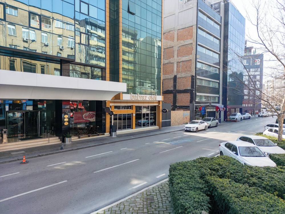 Bulvar Hotel 31/49