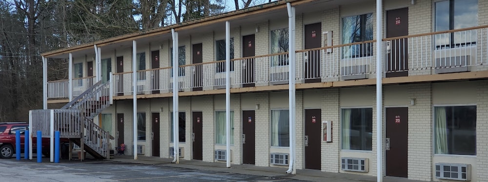 Rodeway Inn Brazil, IN 6/24