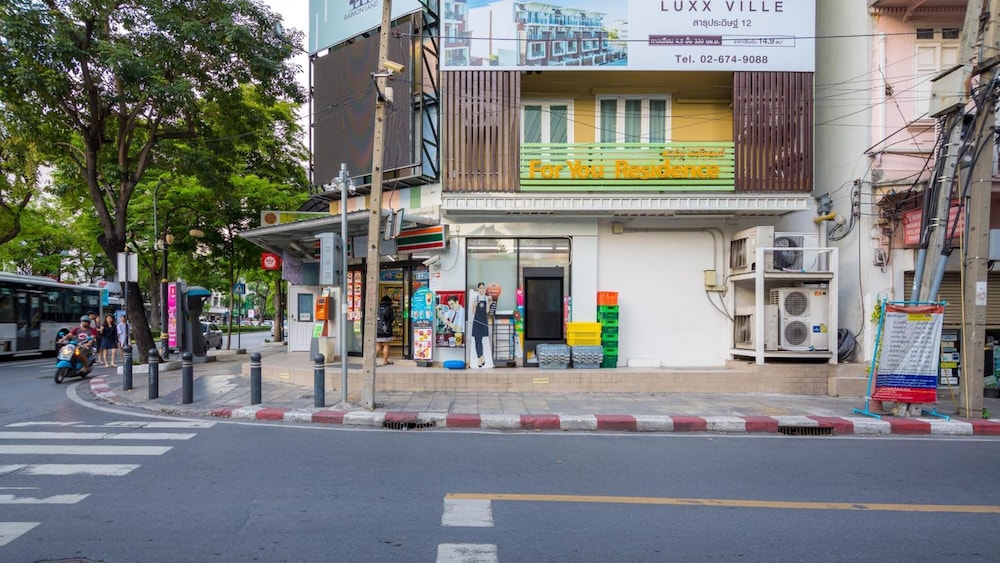 Zen Rooms Silom Soi 17 55/62
