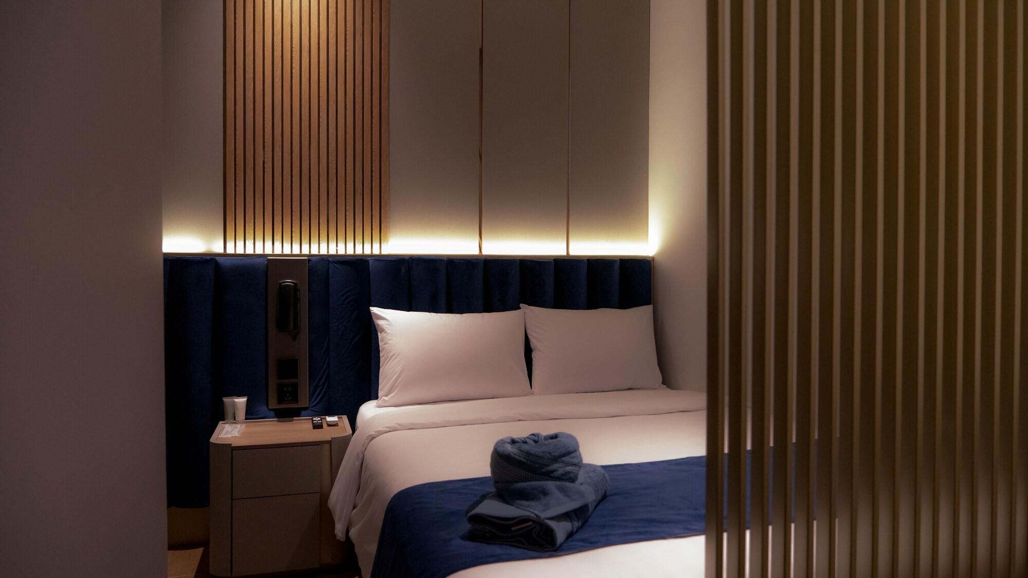 QUBE HOTEL by 98hospitality 20/50