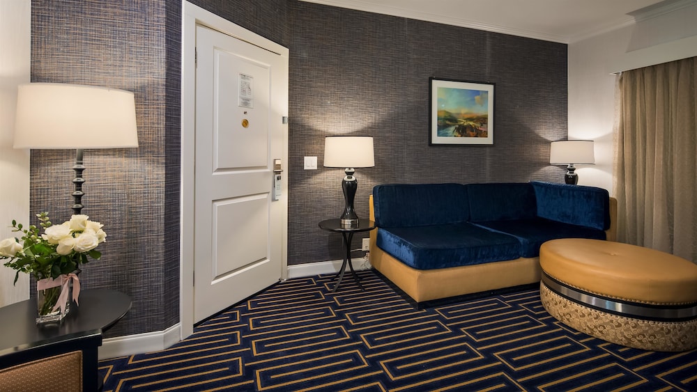 Best Western Plus Palm Court Hotel 17/42