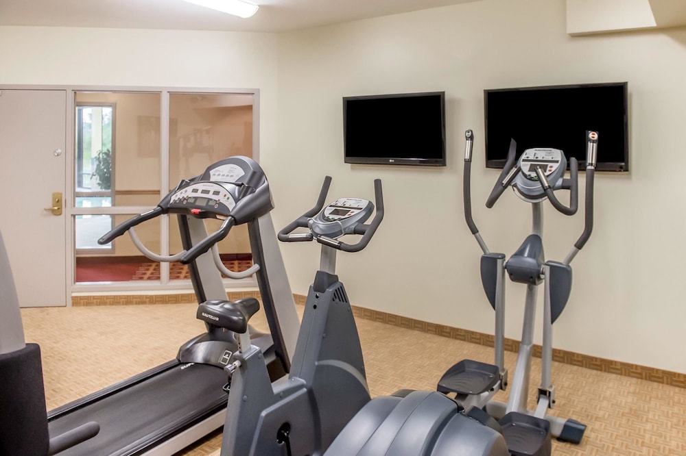 Quality Inn & Suites Hawkesbury 31/50