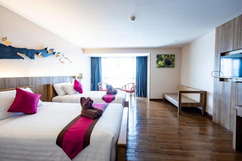 Grand Ratchapruek Hotel 35/70