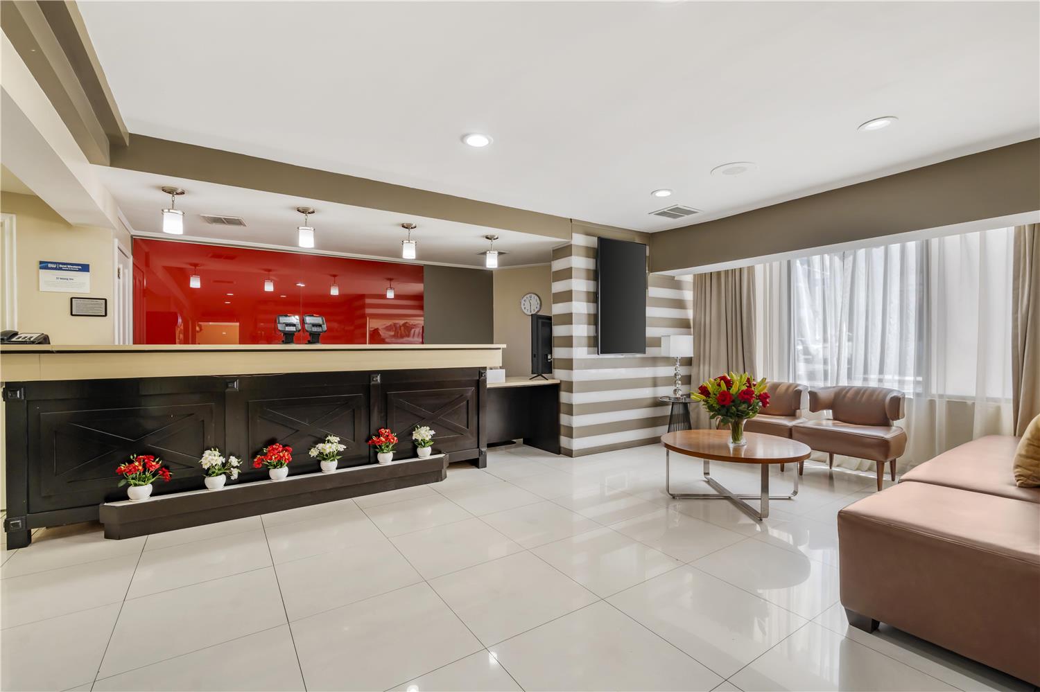 Best Western Plus LA Mid Town Hotel 4/37