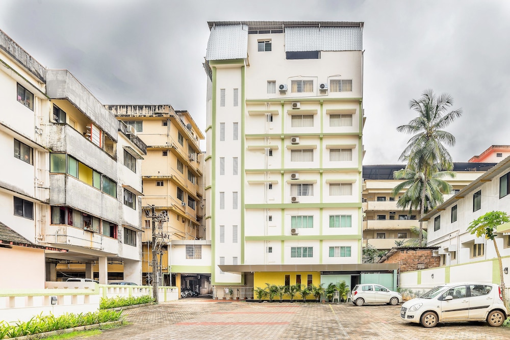 Treebo Pappilon Palace Mangalore 30/38