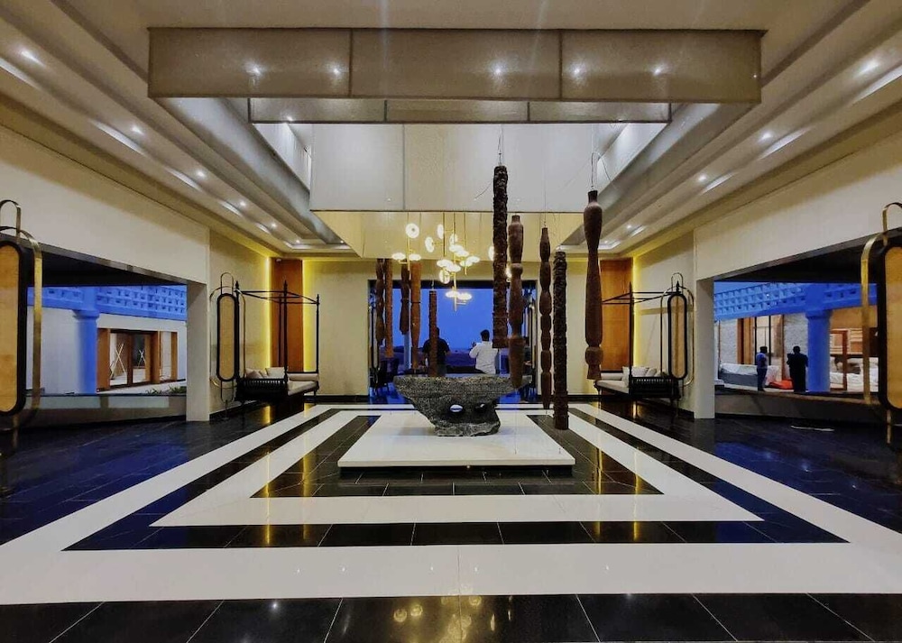 Pramod Lands End Resort, a member of Radisson Individuals 10/65