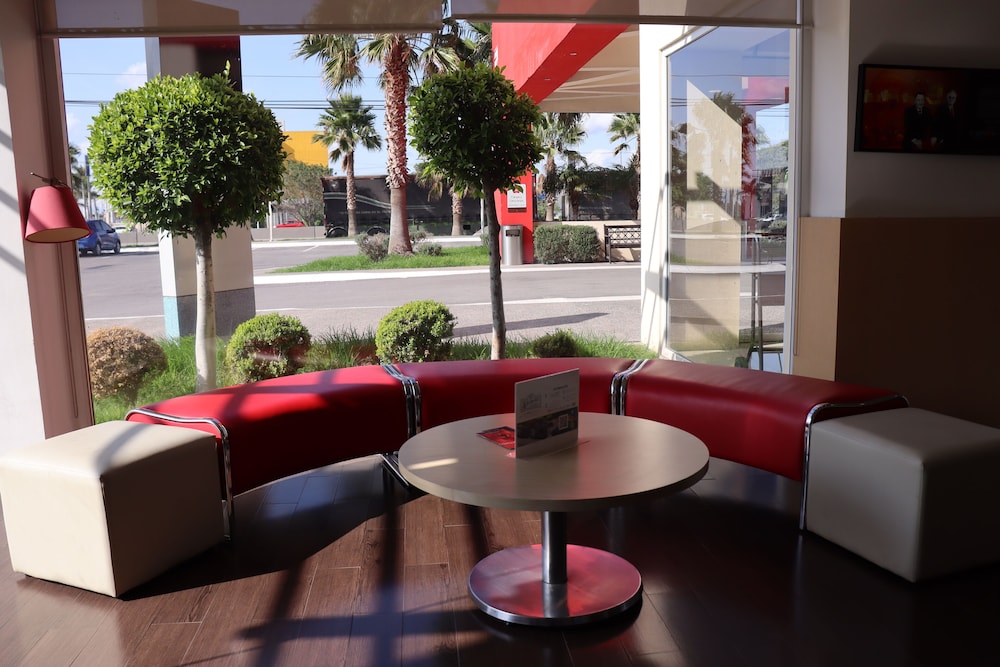 Ibis San Luis Potosi 27/39