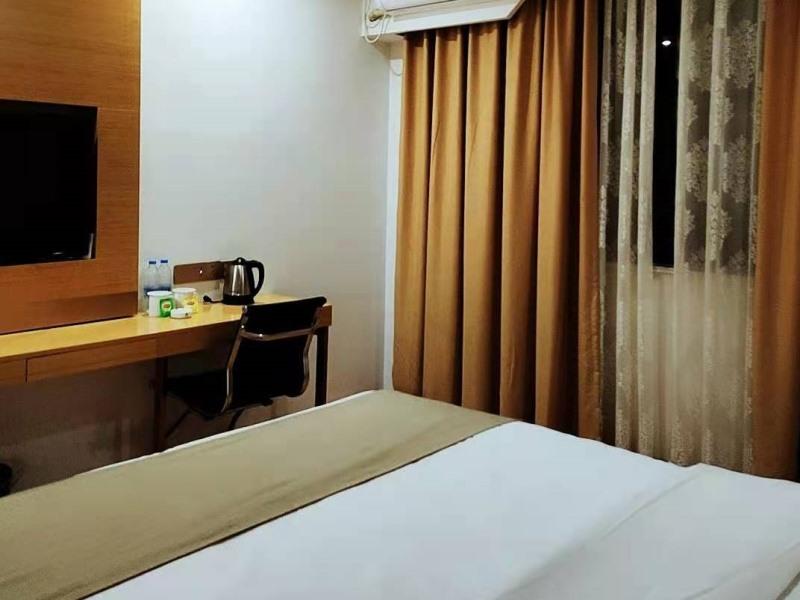 GreenTree Inn Yichun Development Zone Bus Terminal Express Hotel 16/28